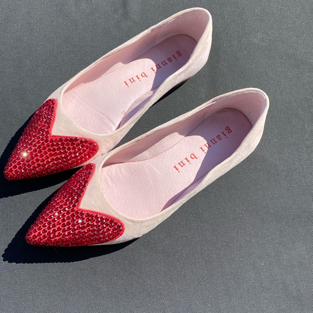 Gianni Bini Sz 6 Pink Leather Be Still My Heart Insta Famous Scalloped red ❤️.